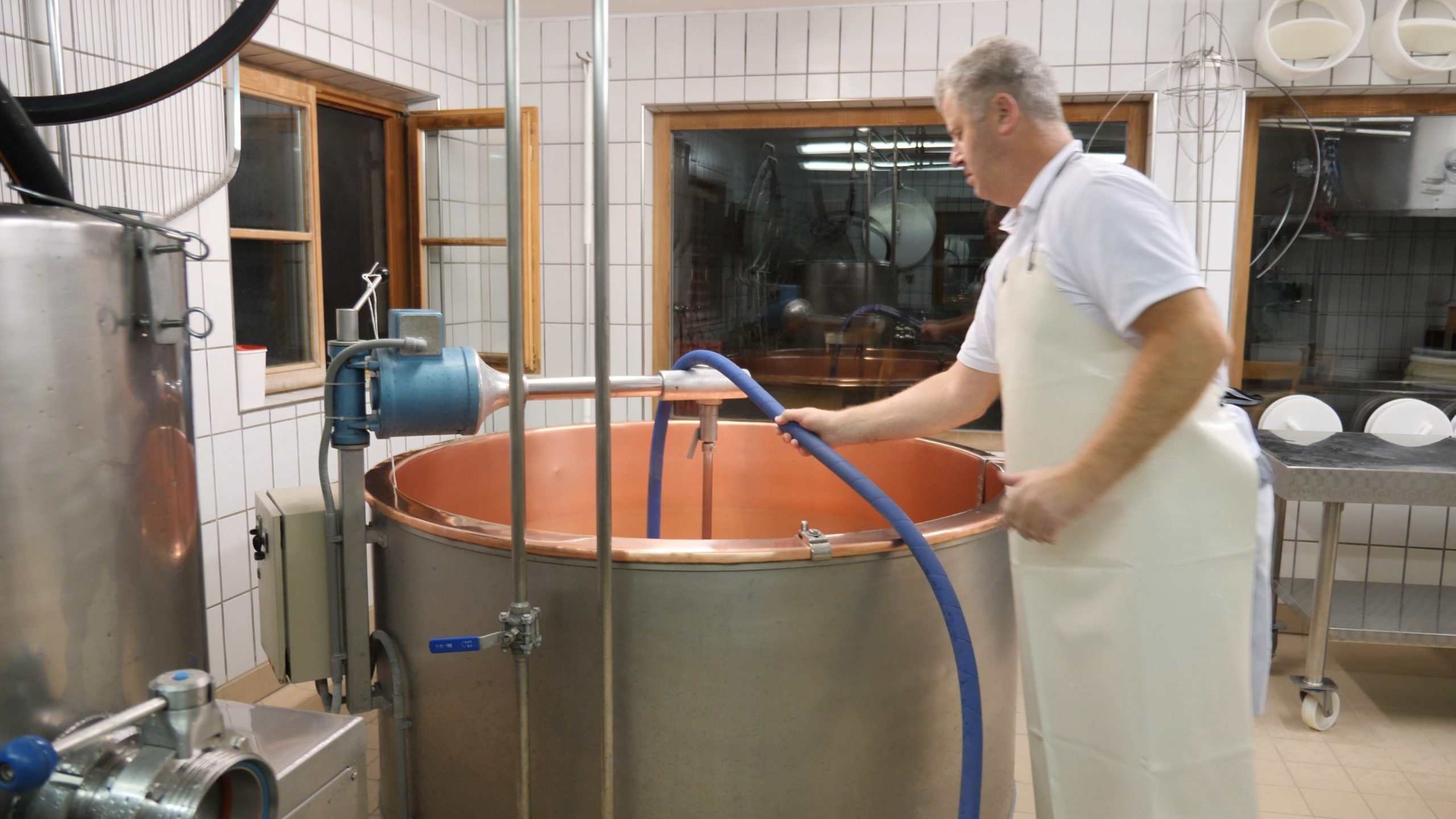 P1211449.MP4_snapshot_04.48_[2020.12.30_04.12.25]