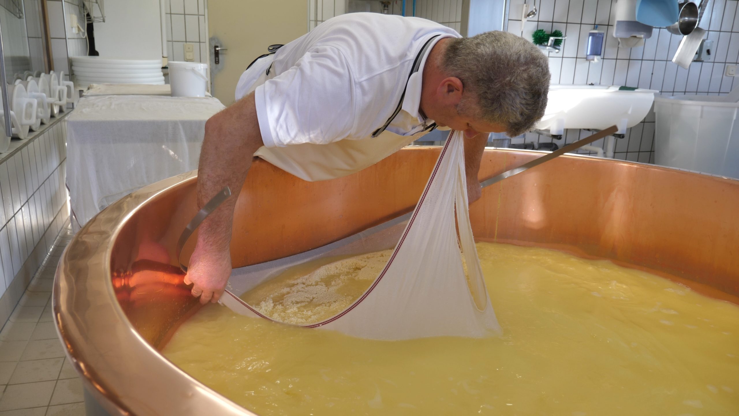 P1211461.MP4_snapshot_02.24_[2020.12.30_04.37.05]