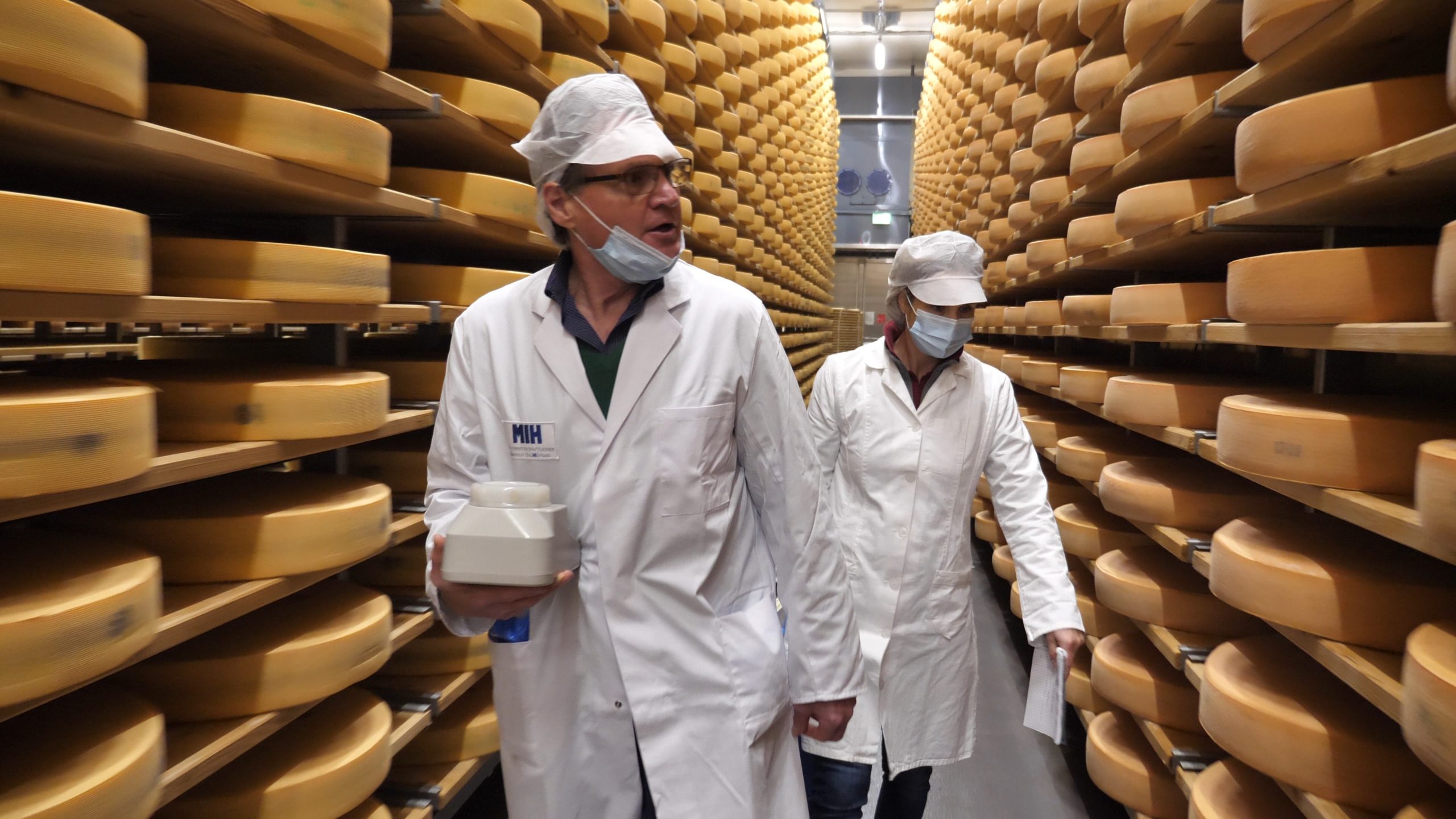 P1222141.MP4_snapshot_00.30.42_[2020.12.30_07.05.48]