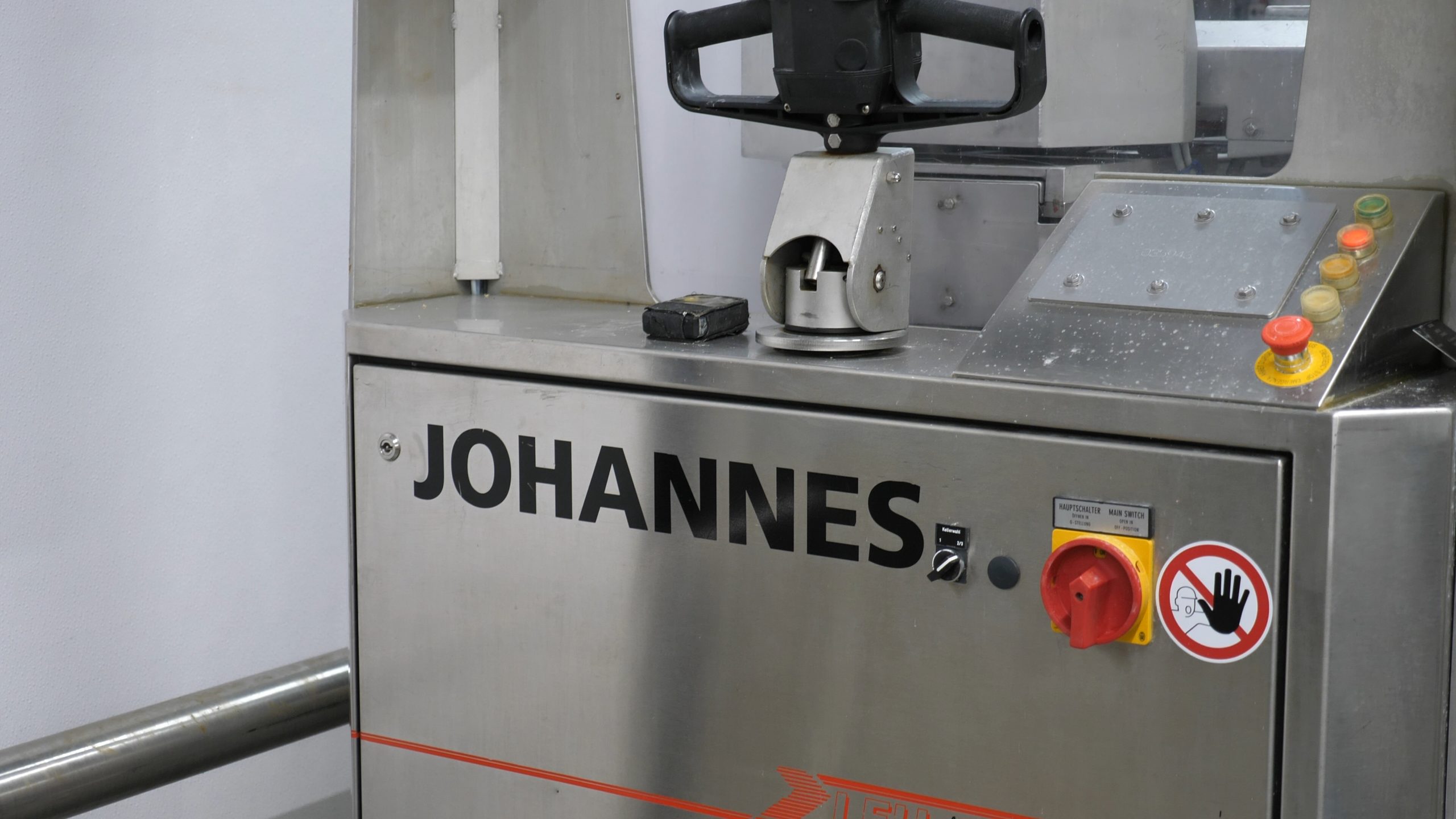 P1222141.MP4_snapshot_01.06.19_[2020.12.30_07.01.11]