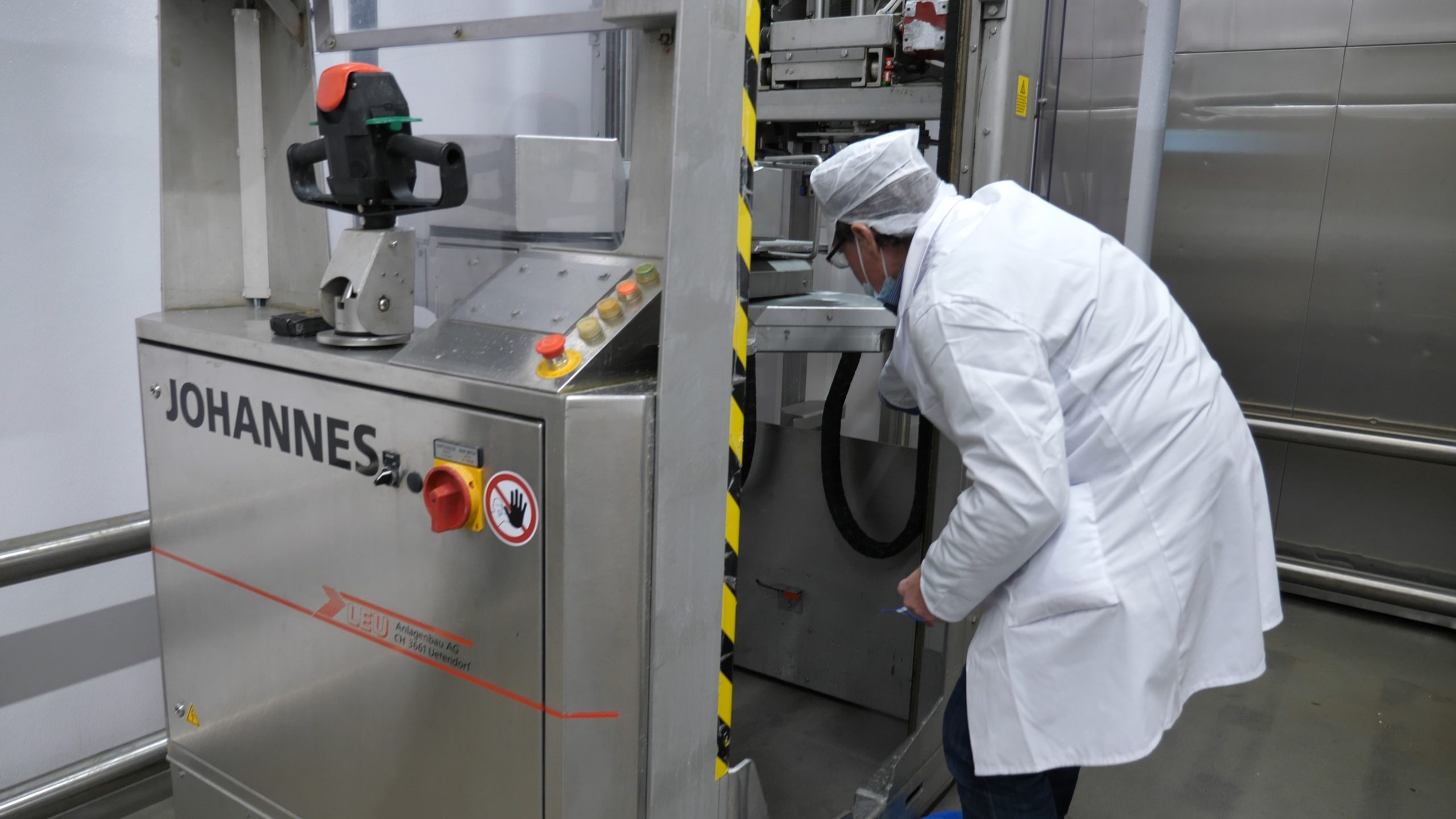 P1222141.MP4_snapshot_01.06.57_[2020.12.30_07.00.45]